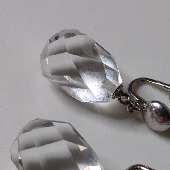 Vintage Clear Glass Bead Screw On Earrings - Picture 6 of 13